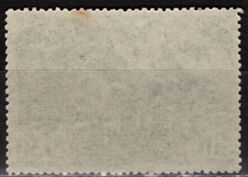 1047