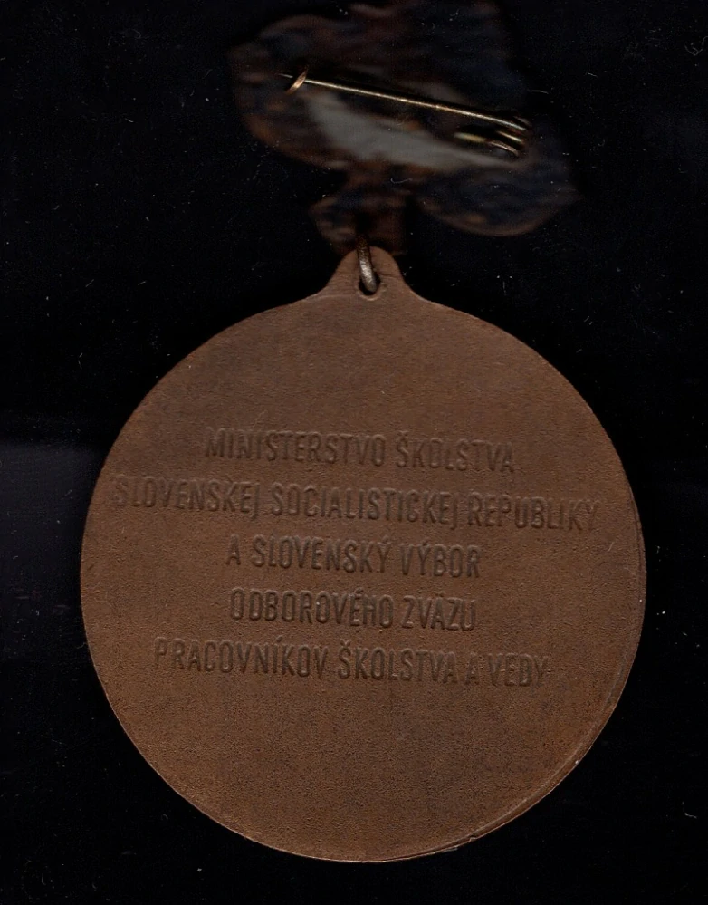 Zaslúžilí pracovník rezortu školstva