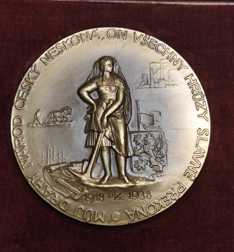 Set medailí Mníchovska dohoda 1938 a oslobodenie Československa 1945