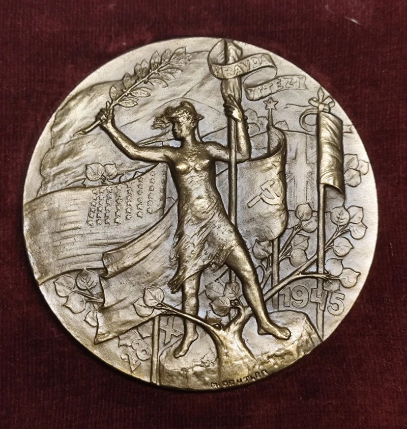 Set medailí Mníchovska dohoda 1938 a oslobodenie Československa 1945