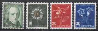 0424-0427 Flóra