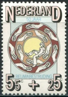 1082