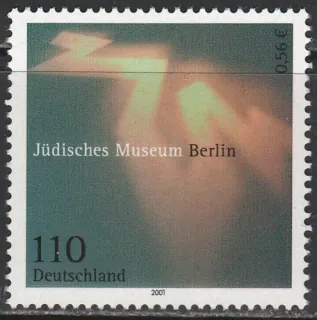 2216