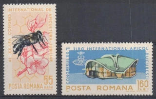 2425-2426 Včely