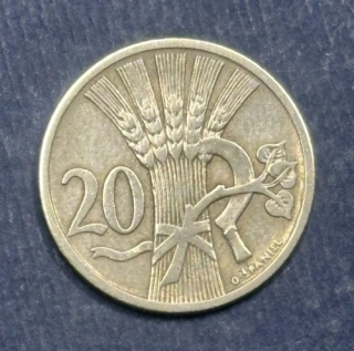 04/  1922 - 20 h.