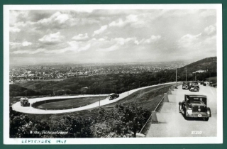 Auto - dobová pohľadnica