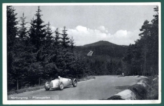 Auto - dobová pohľadnica