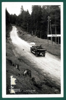 Auto - dobová pohľadnica
