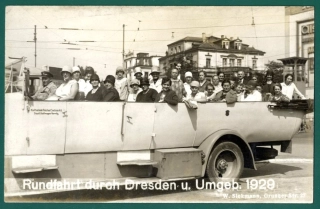 Auto - dobová pohľadnica