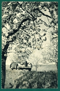 Auto - dobová pohľadnica