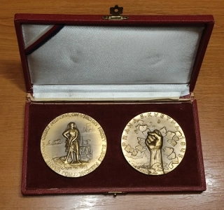 Set medailí Mníchovska dohoda 1938 a oslobodenie Československa 1945