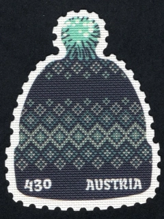 3633