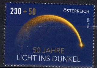3700