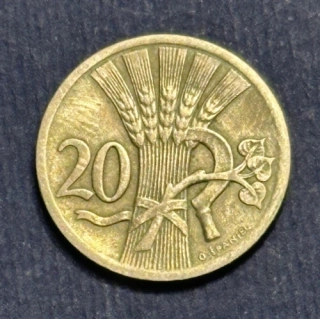 04/  1930 - 20 h.
