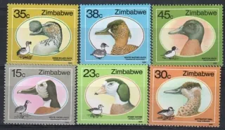 0390-395  FAUNA