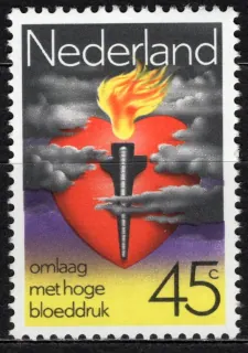 1124