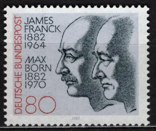 1147