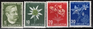 0439-0442 Flóra