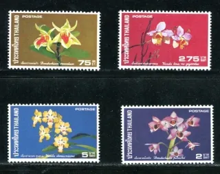0764-0767 Kvety