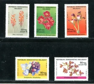 0966-0970 Kvety