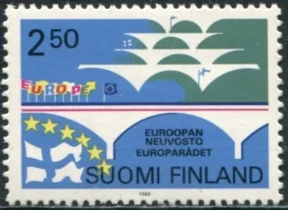 1093