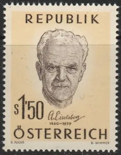 1119