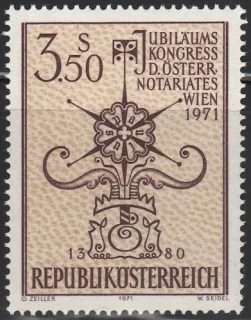 1392**