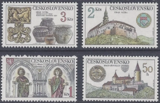 2545-2548**  Hrady a zámky