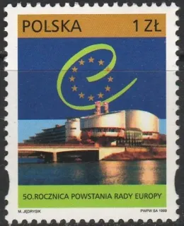3762