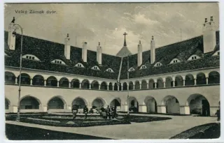 Topoľčianky - dvor zámku