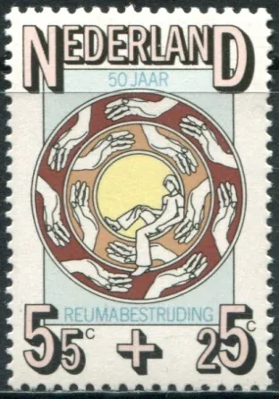 1082
