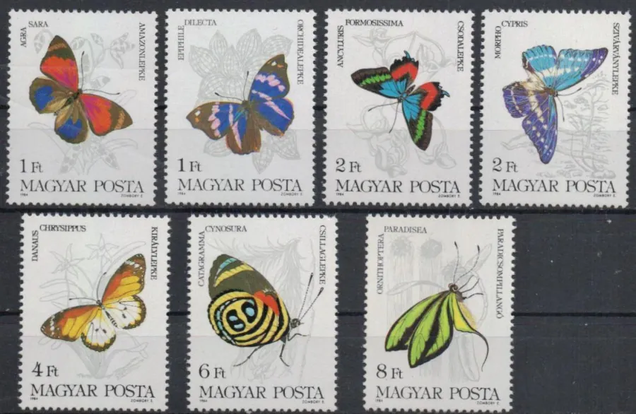3681-3687 ** Motýle