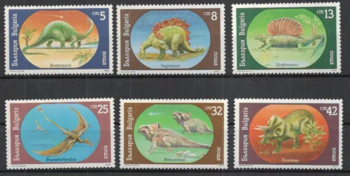 3840-3845 Fauna
